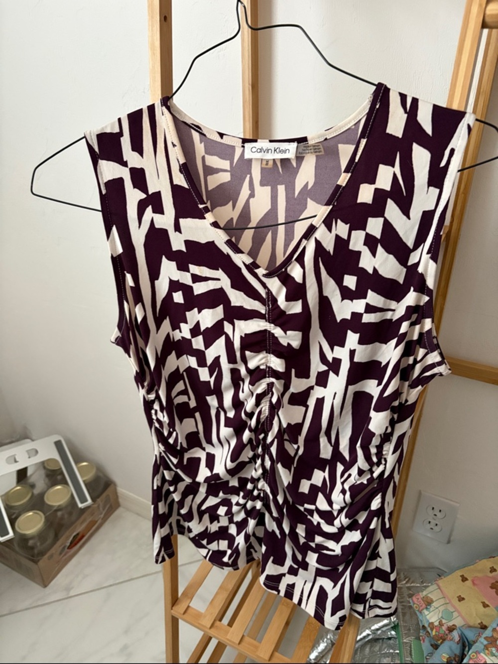 Calvin Klein Purple and Cream Abstract Ruched V-Neck Camisole